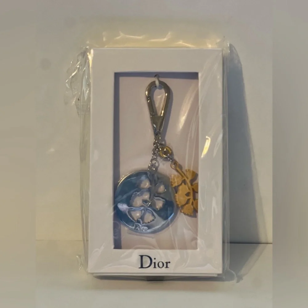 Dior beautiful lily